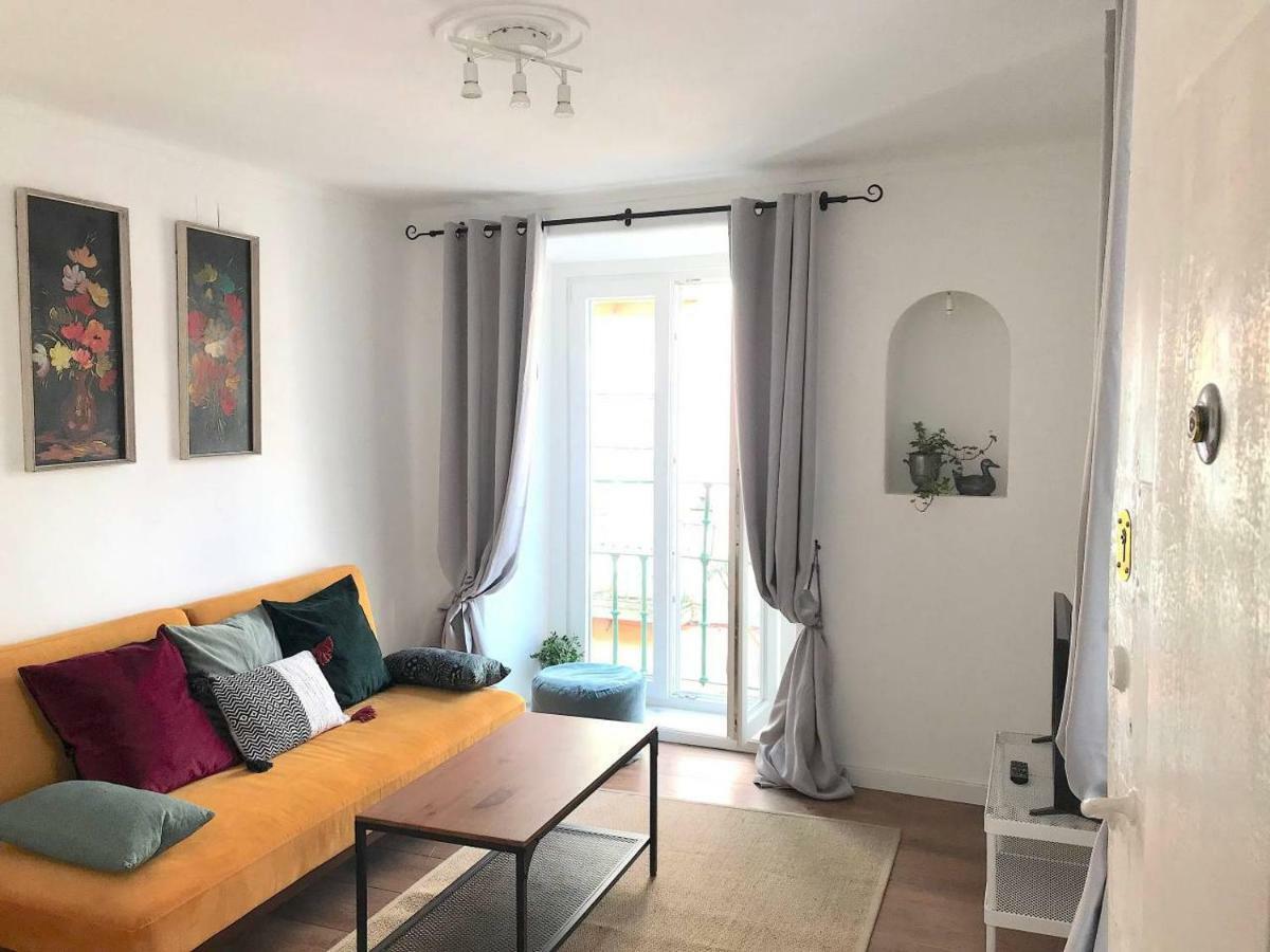Gorgeous Bairro Alto Apartment ลิสบอน ภายนอก รูปภาพ