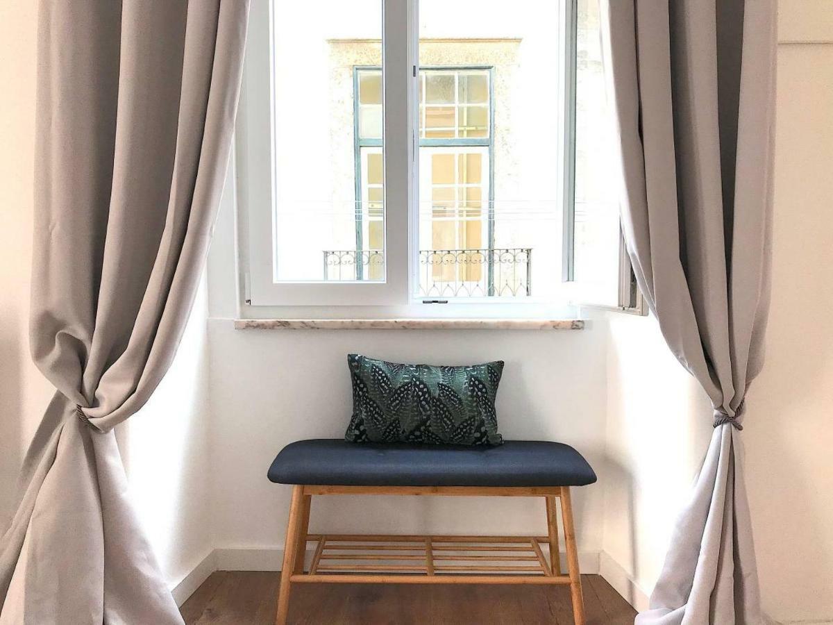 Gorgeous Bairro Alto Apartment ลิสบอน ภายนอก รูปภาพ